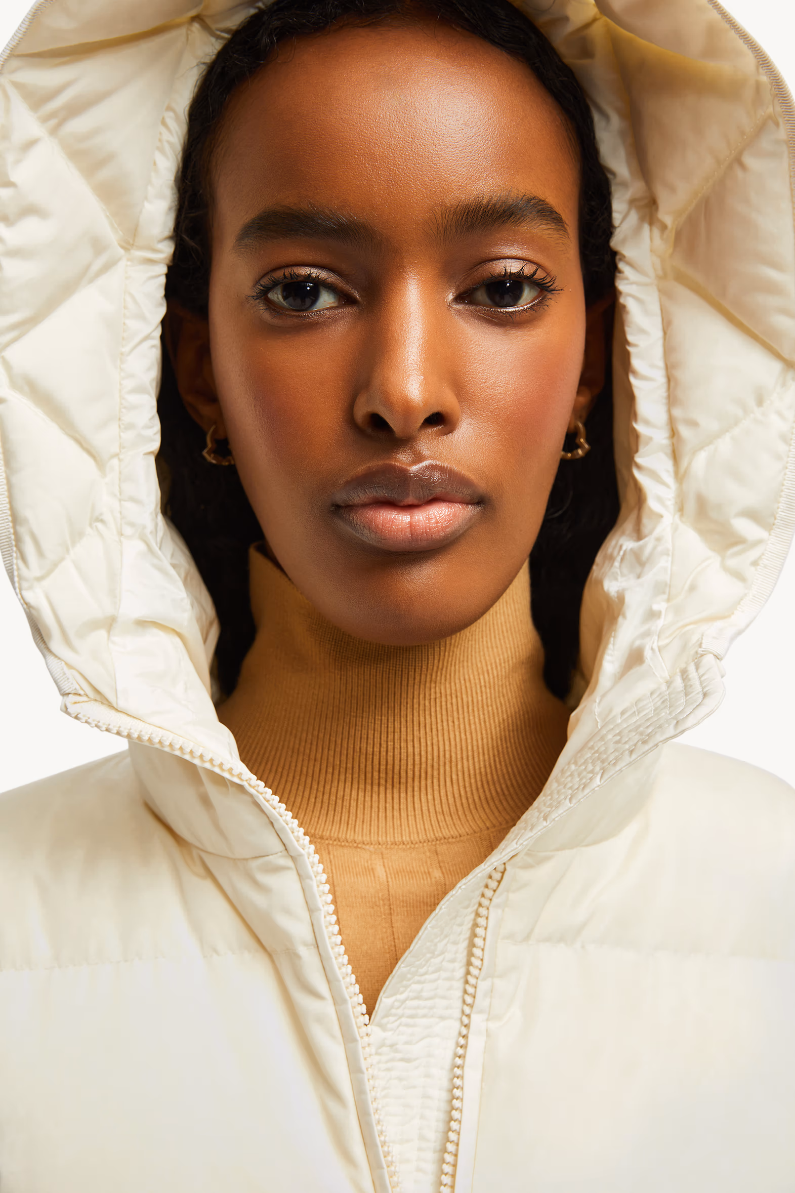 Avoce Hooded Short Down Jacket Women White Ivory Moncler 7